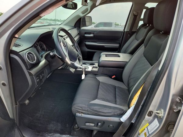 2017 TOYOTA TUNDRA SR/SR5