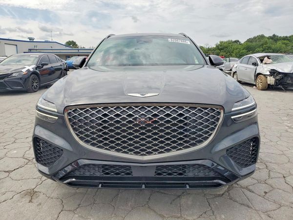 2023 GENESIS GV70