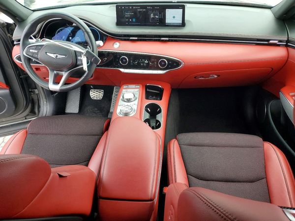 2023 GENESIS GV70