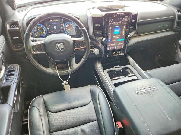 2019 RAM 1500 LIMITED CREW CAB 4X4