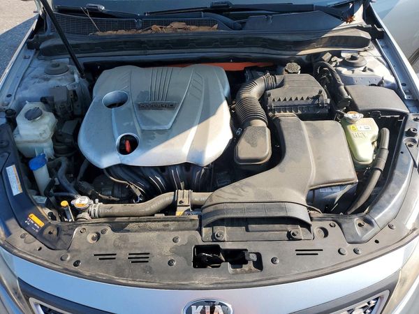 2016 KIA OPTIMA GL - Middle-low