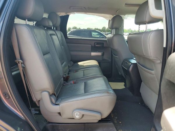 2019 TOYOTA SEQUOIA SR5 grade