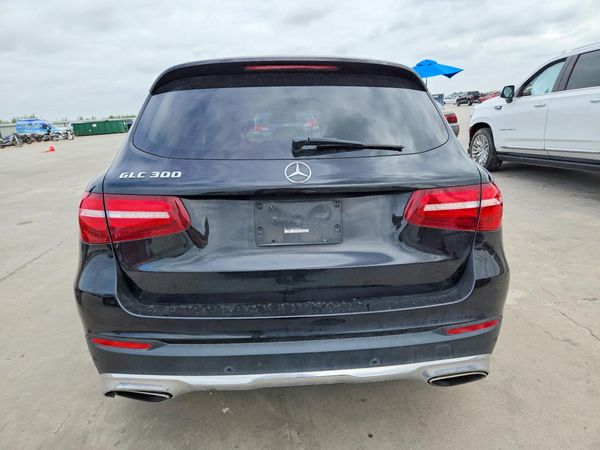 2016 MERCEDES-BENZ GLC GLC300