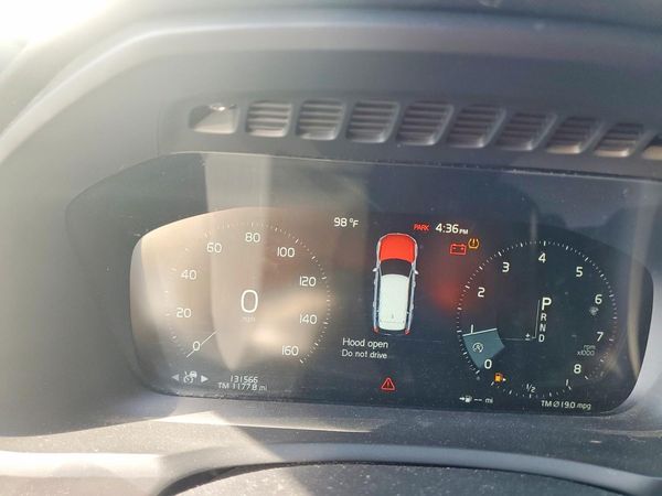 2018 VOLVO XC90 Momentum