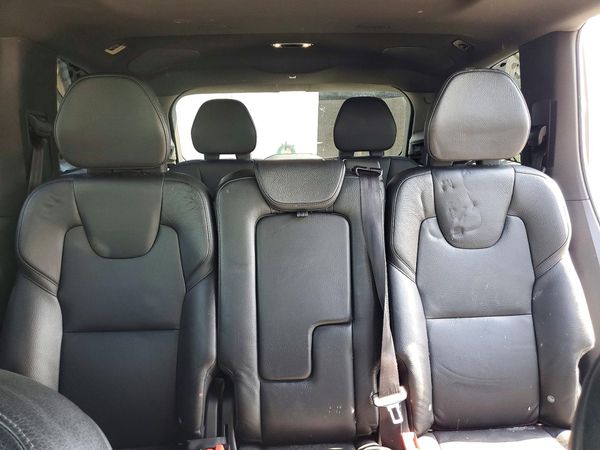 2018 VOLVO XC90 Momentum