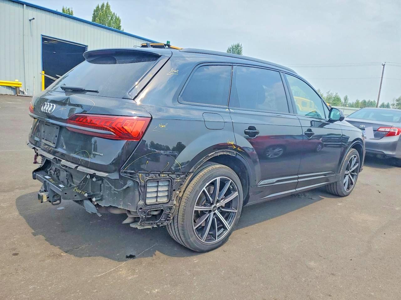 2024 AUDI Q7 quattro Premium Plus
