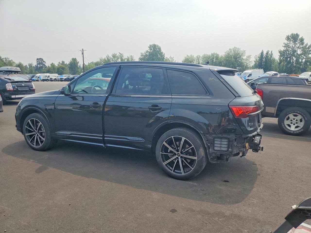 2024 AUDI Q7 quattro Premium Plus