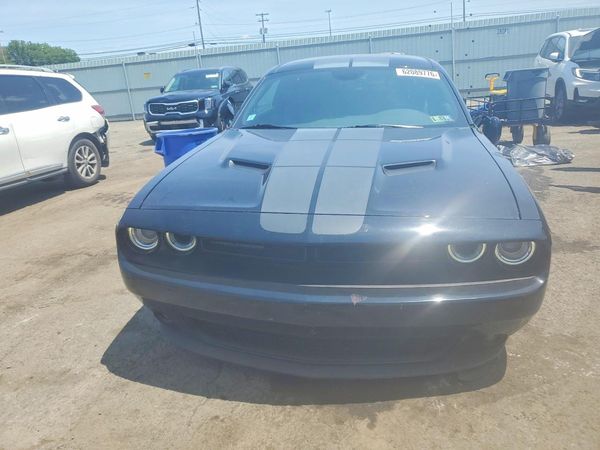 2016 DODGE CHALLENGER SXT