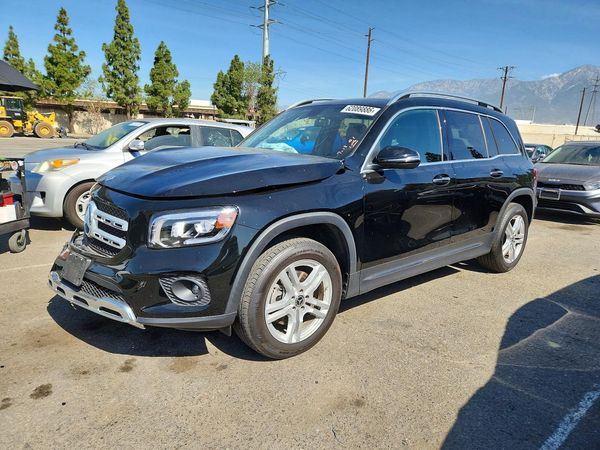 2023 MERCEDES-BENZ GLB GLB250