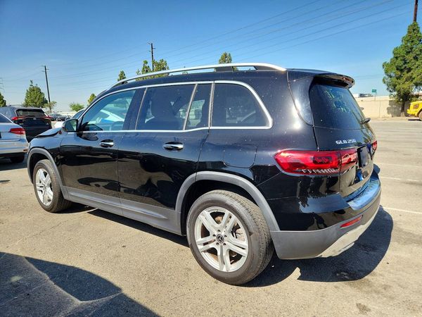 2023 MERCEDES-BENZ GLB GLB250