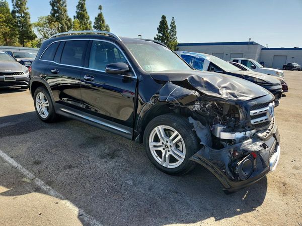 2023 MERCEDES-BENZ GLB GLB250