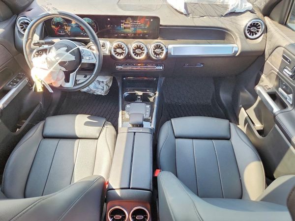 2023 MERCEDES-BENZ GLB GLB250