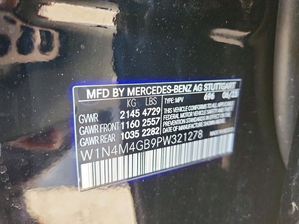 2023 MERCEDES-BENZ GLB GLB250
