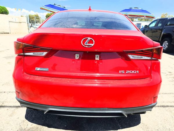 2017 LEXUS IS 200t