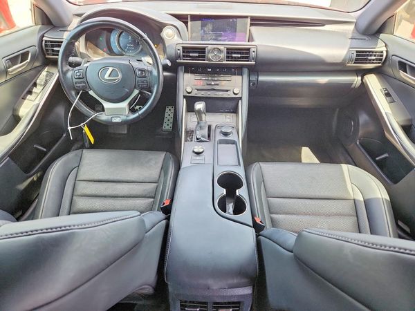 2017 LEXUS IS 200t