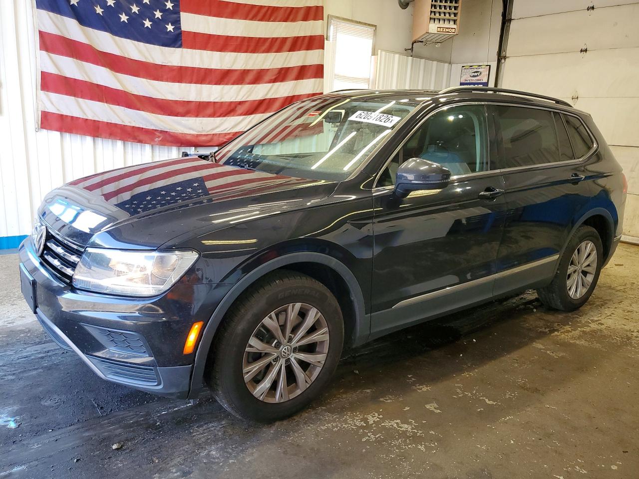 2018 VOLKSWAGEN TIGUAN SE, 4Motion SEL — Front 3/4