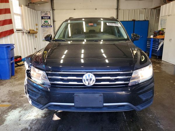 2018 VOLKSWAGEN TIGUAN SE, 4Motion SEL — DIRF