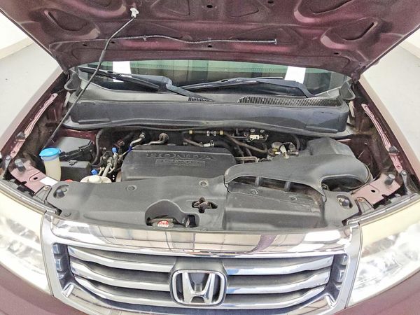 2013 HONDA PILOT EX-L — Engine bay