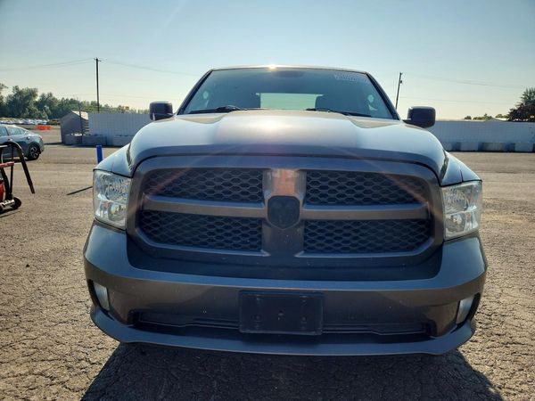 2014 RAM 1500 ST