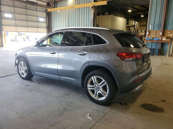 2021 MERCEDES-BENZ GLA