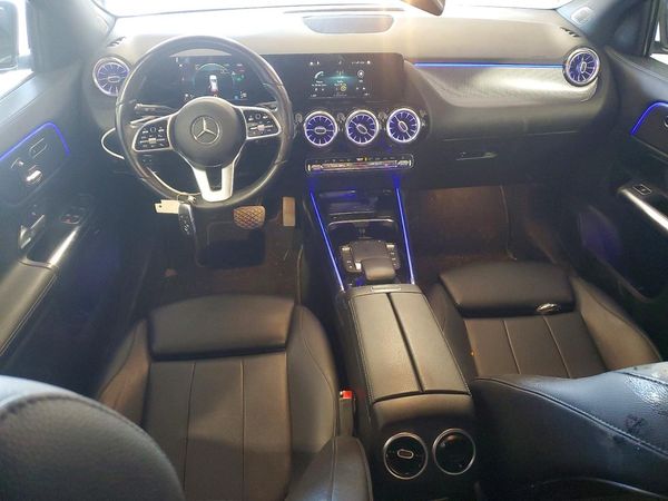 2021 MERCEDES-BENZ GLA