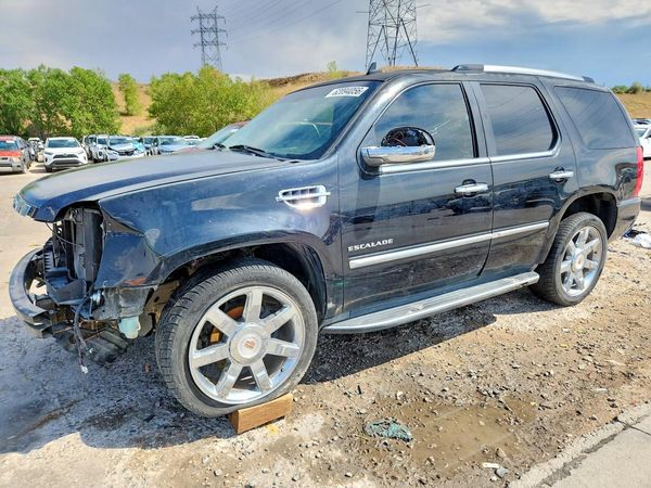 2024 CADILLAC ESCALADE Luxury