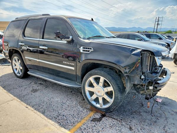 2024 CADILLAC ESCALADE Luxury