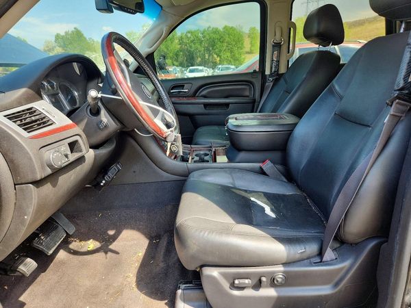 2024 CADILLAC ESCALADE Luxury
