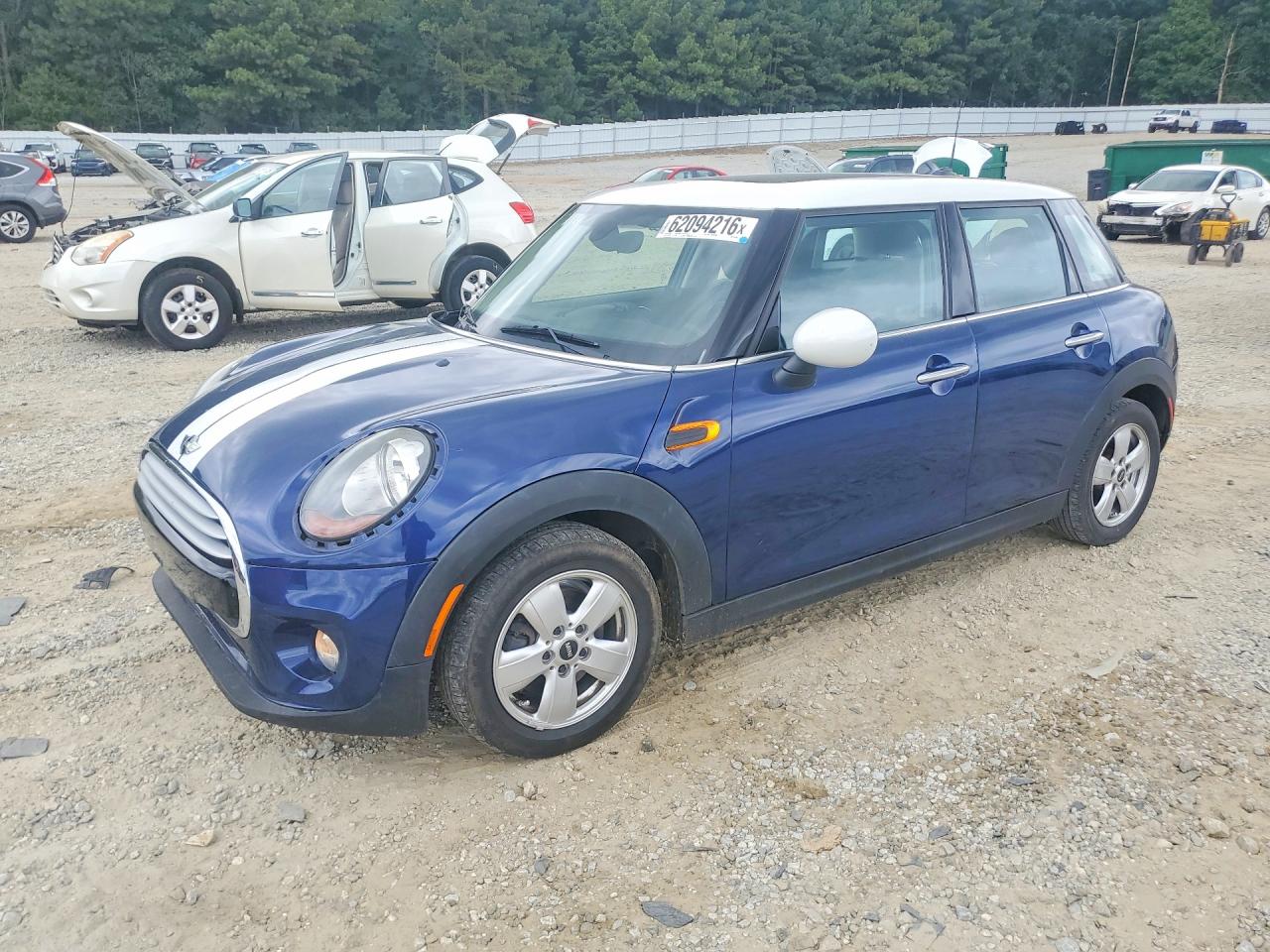 2015 MINI COOPER