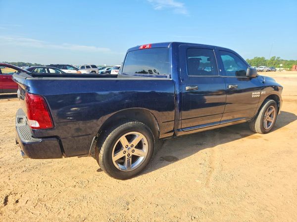 2015 RAM 1500 ST