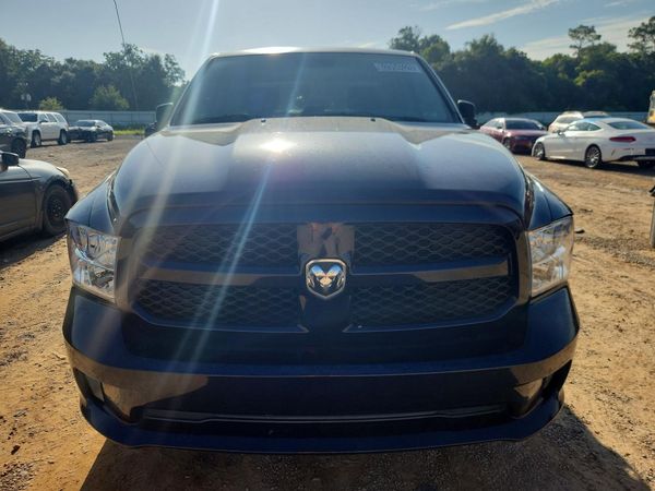 2015 RAM 1500 ST