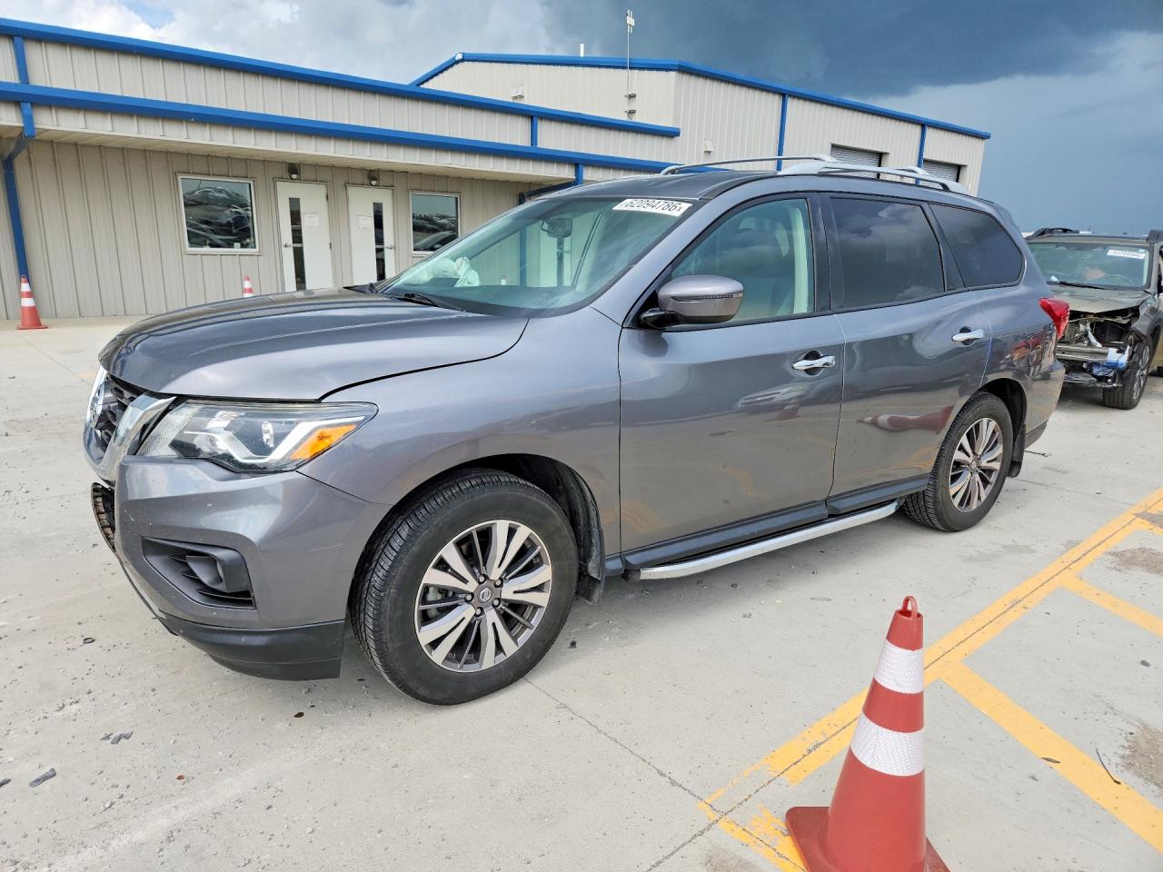 2020 NISSAN PATHFINDER SV