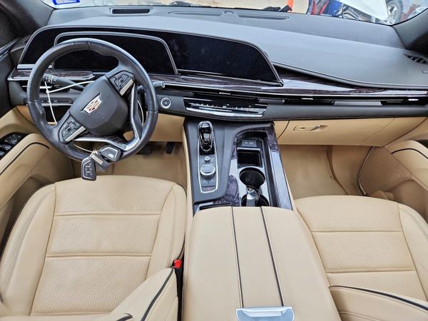 2022 CADILLAC ESCALADE Premium Luxury