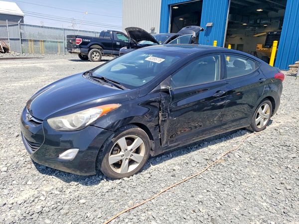 2013 HYUNDAI ELANTRA