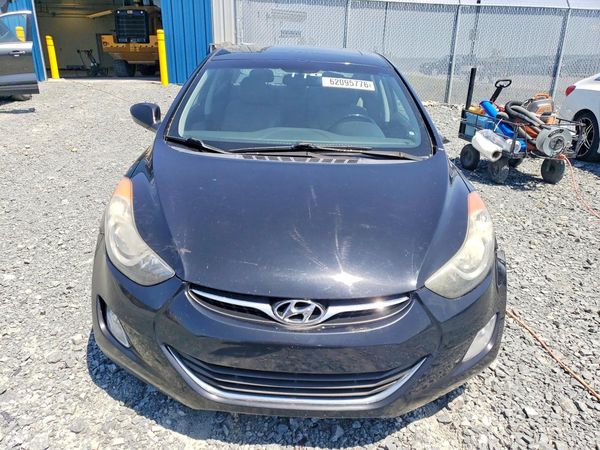 2013 HYUNDAI ELANTRA