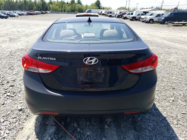 2013 HYUNDAI ELANTRA