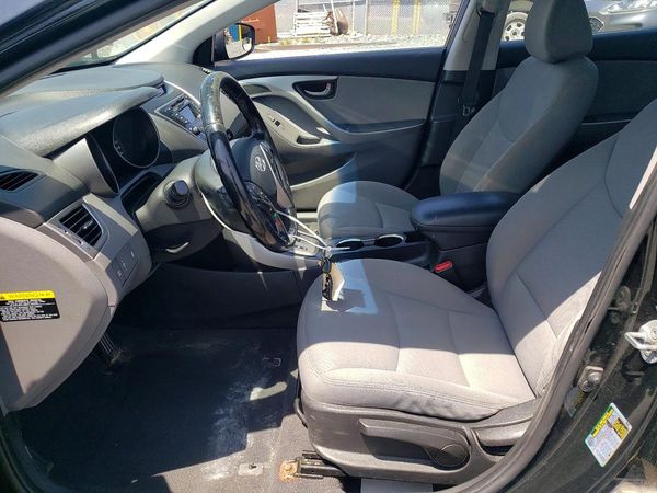 2013 HYUNDAI ELANTRA