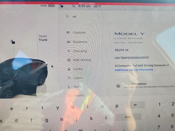 2024 TESLA MODEL Y