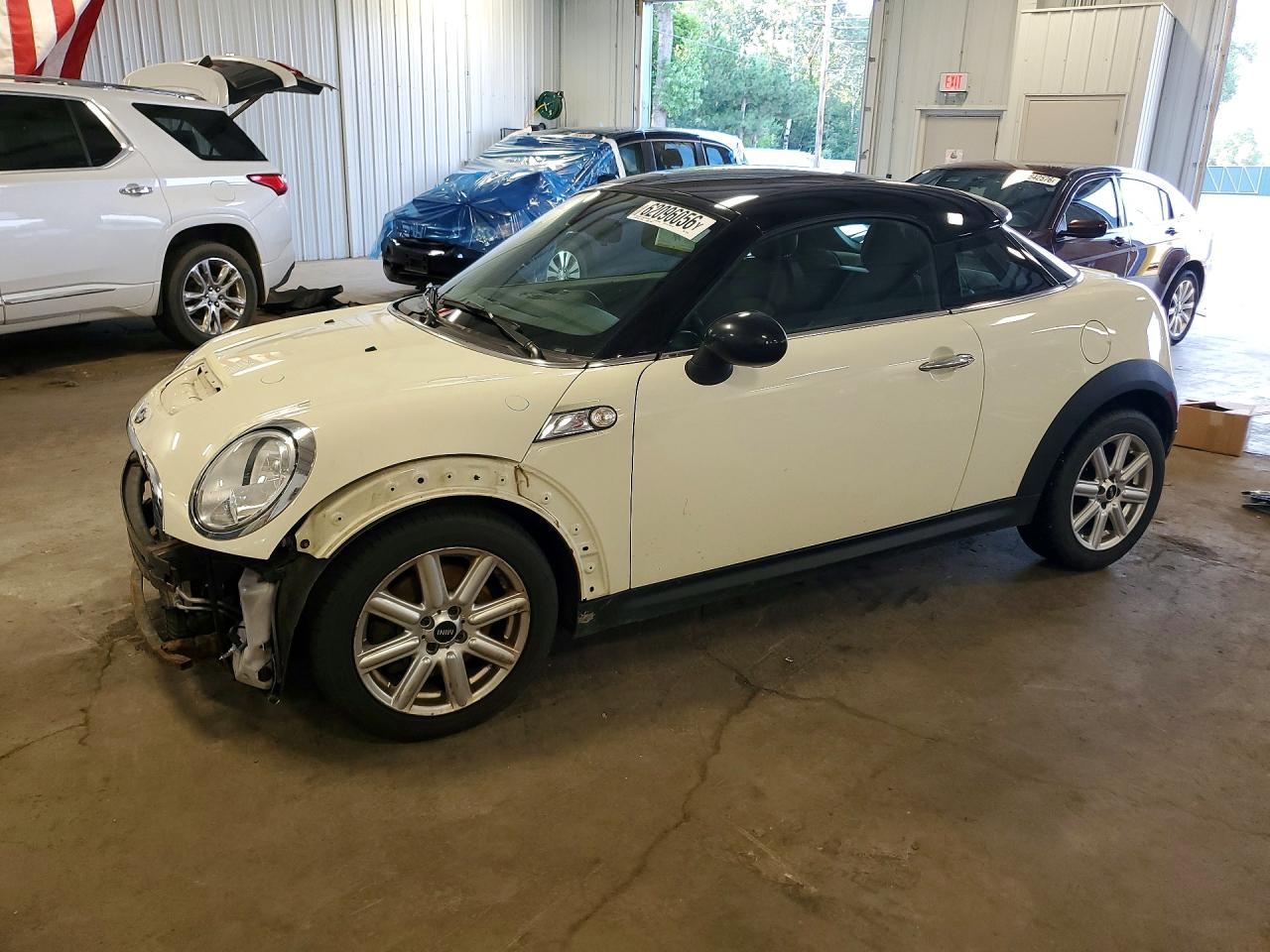 2013 MINI COOPER COUPE