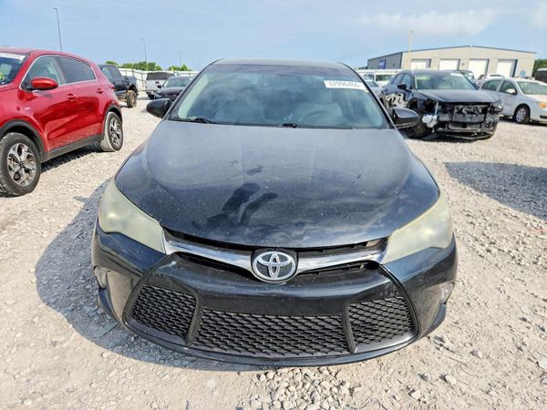 2015 TOYOTA CAMRY