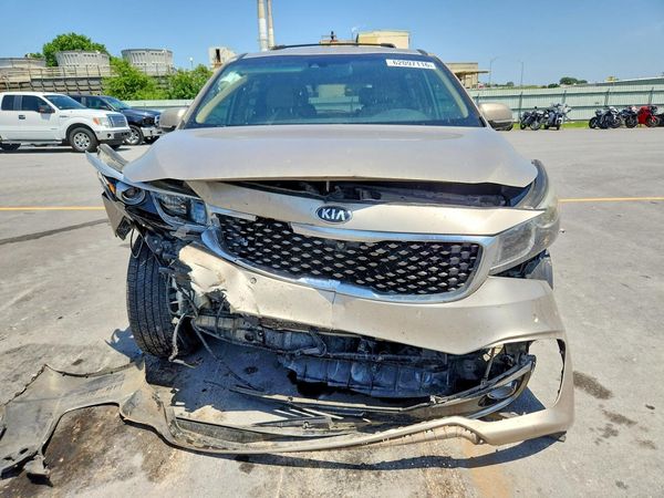 2015 KIA SEDONA