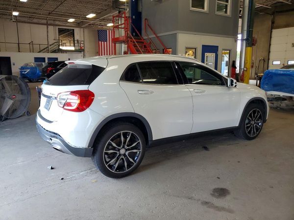 2016 MERCEDES-BENZ GLA