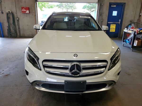 2016 MERCEDES-BENZ GLA