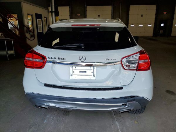 2016 MERCEDES-BENZ GLA