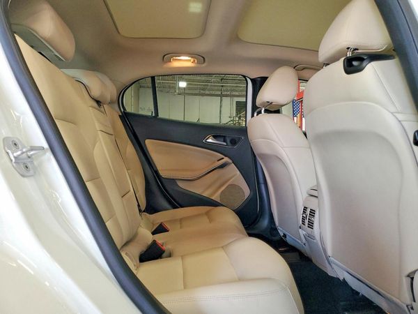 2016 MERCEDES-BENZ GLA