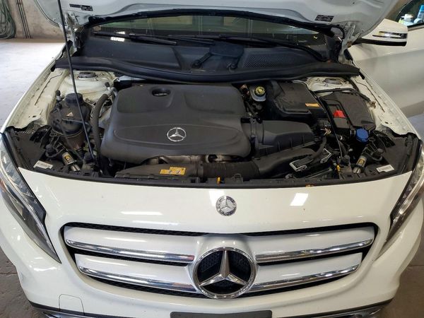 2016 MERCEDES-BENZ GLA