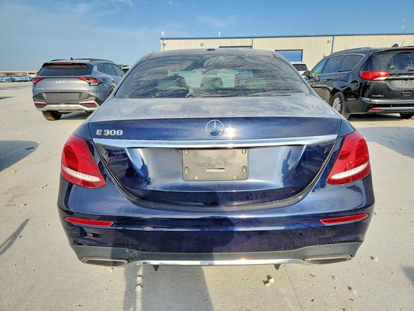 2019 MERCEDES-BENZ E E300