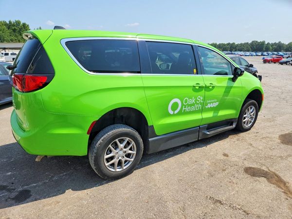 2025 CHRYSLER VOYAGER