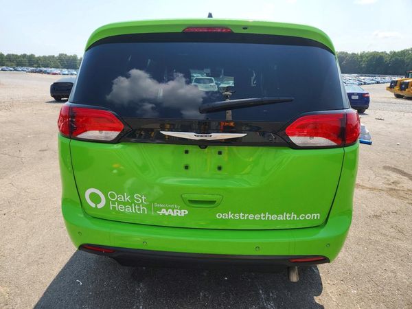 2025 CHRYSLER VOYAGER