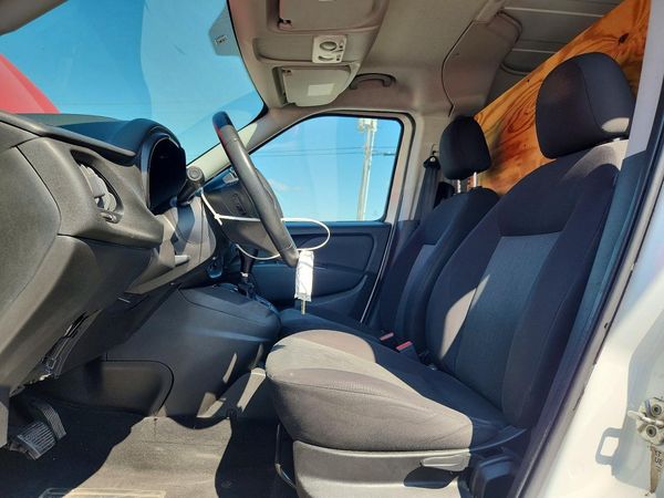 2016 RAM PROMASTER CITY SLT